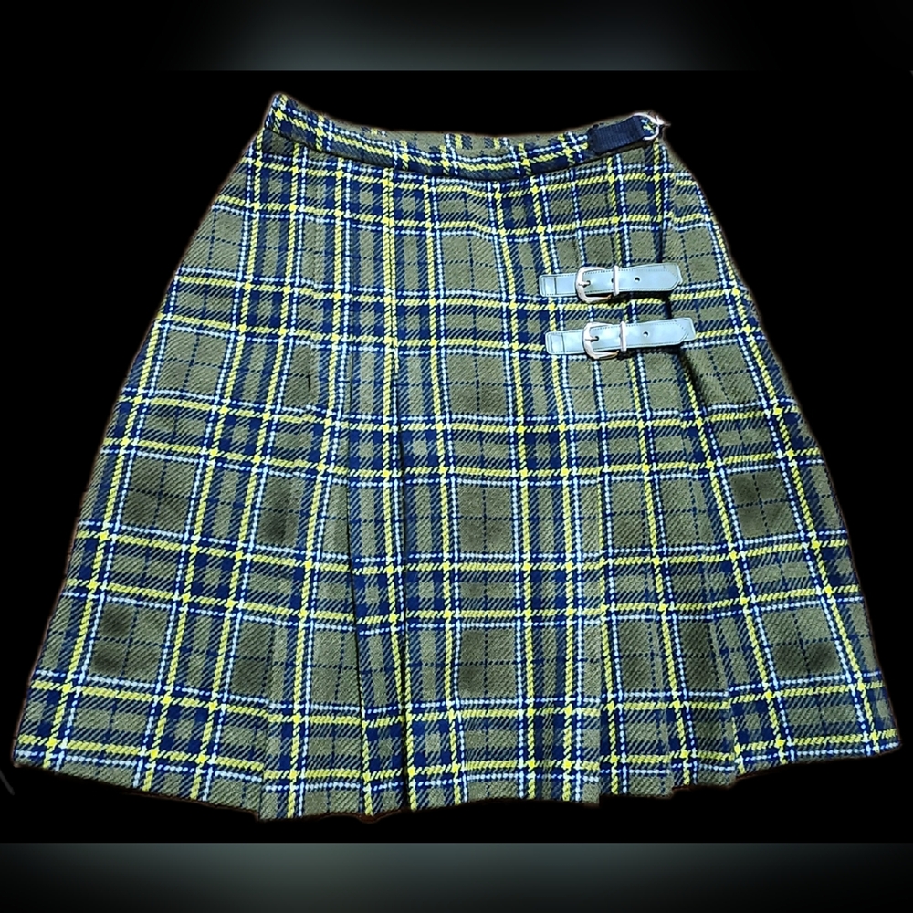 Vintage Plaid Women's Skirt with Buckle Accents